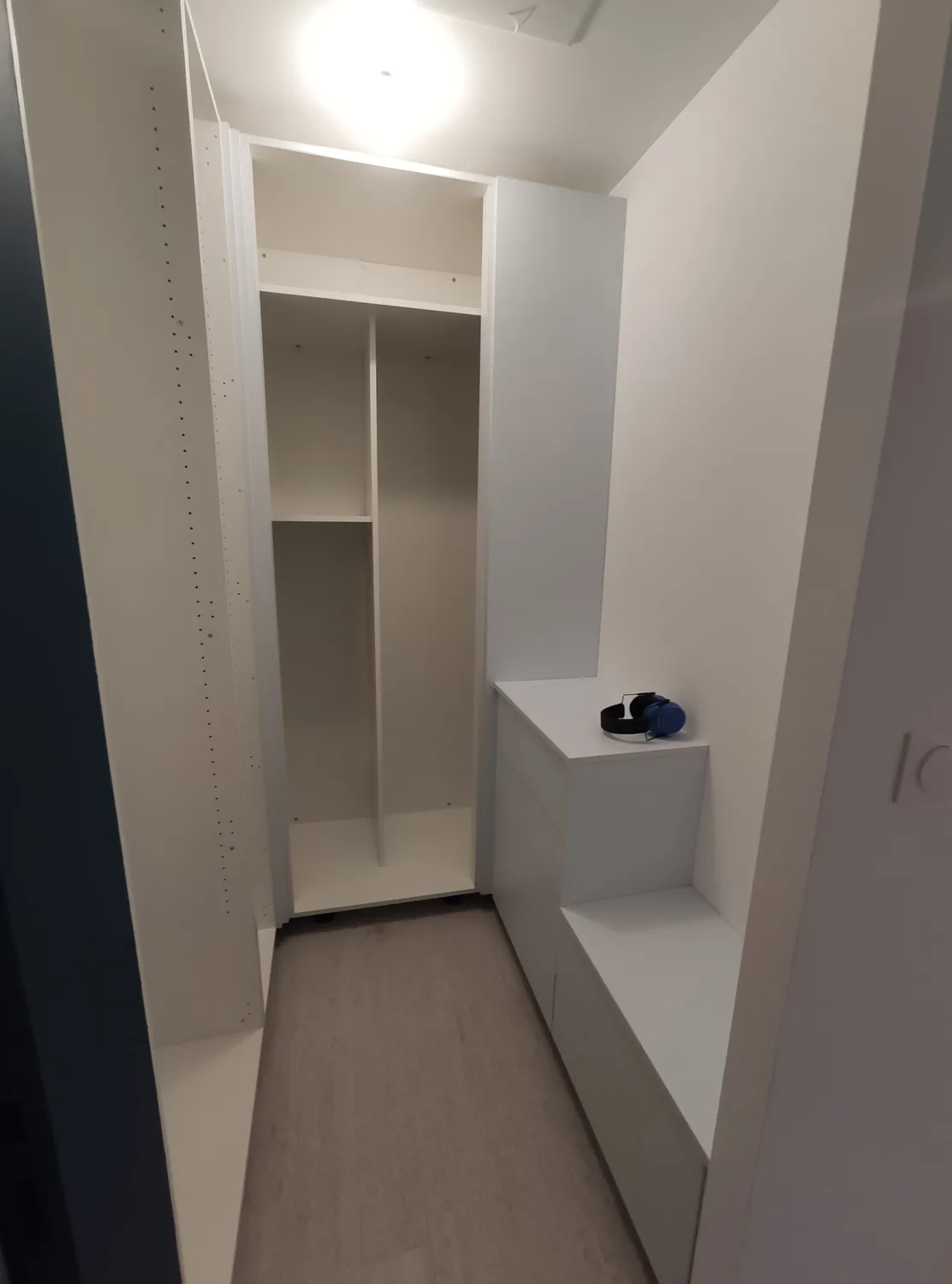 agencement magasin corps nuds