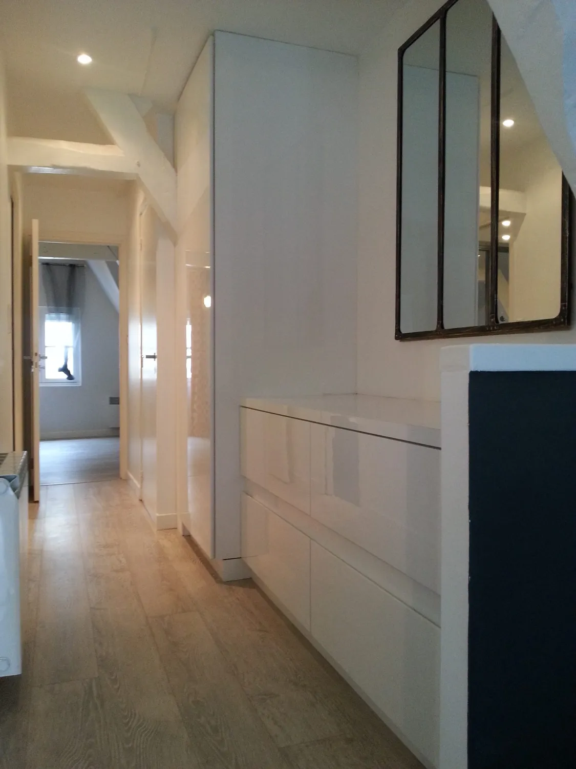 meuble bois sur mesure corps nuds